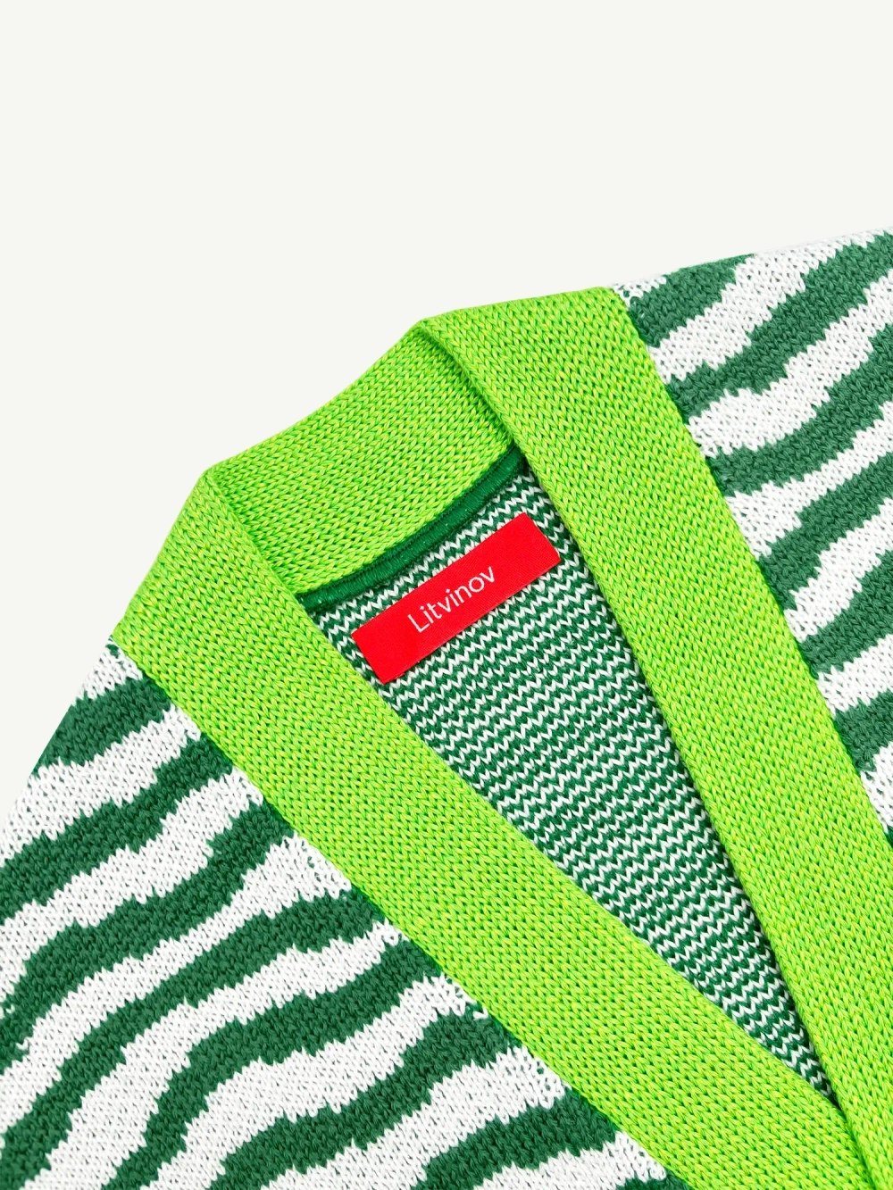 Кардиган с пуговицами