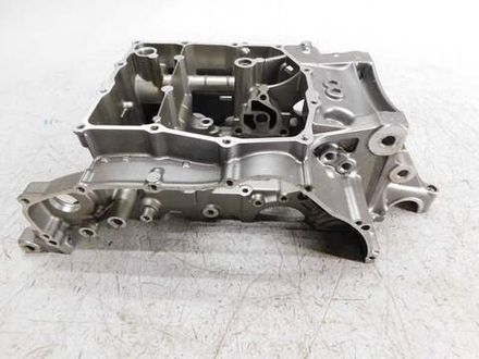 Нижняя часть картера Honda VFR800 RC79E