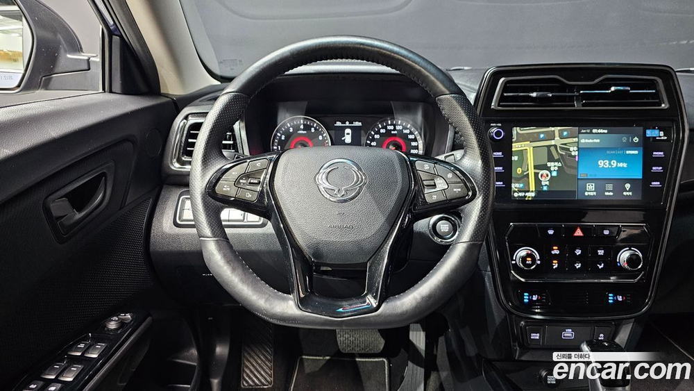 KG Mobility (Ssangyong) Very New Tivoli Бензин 1.5 2WD (10.2020)