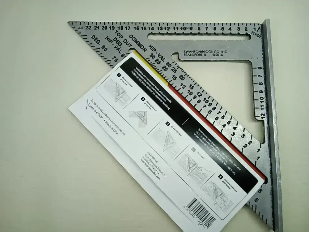 Метрический угольник Swanson (Свенсона) с черной маркировкой