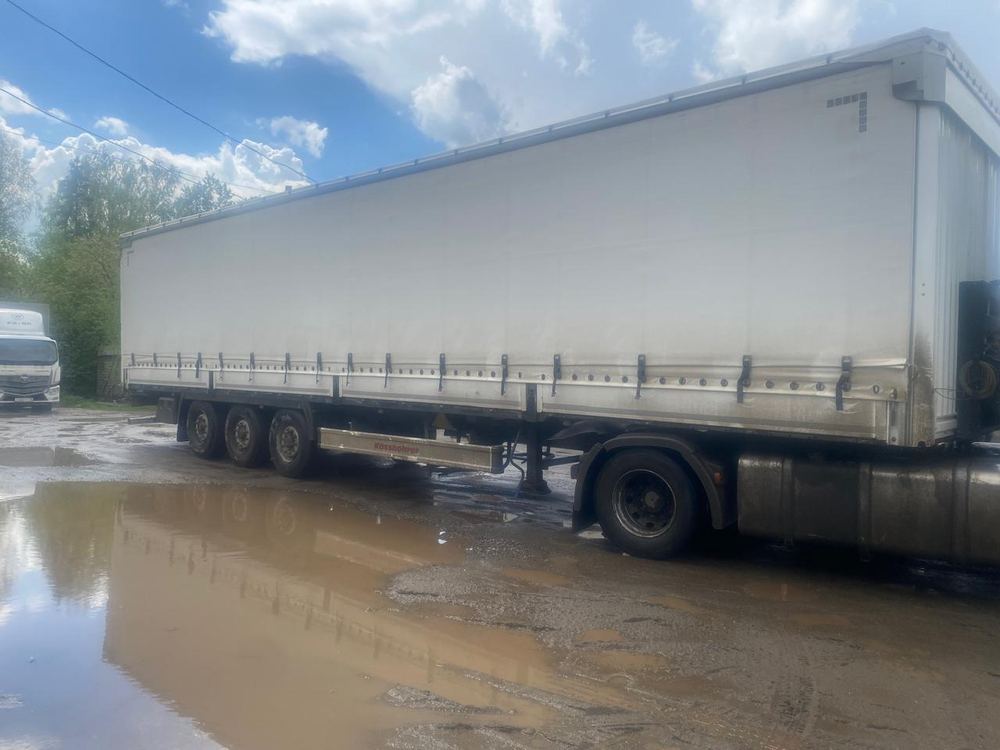 Kassbohrer MAXIMA Полуприцеп шторный MAXIMA