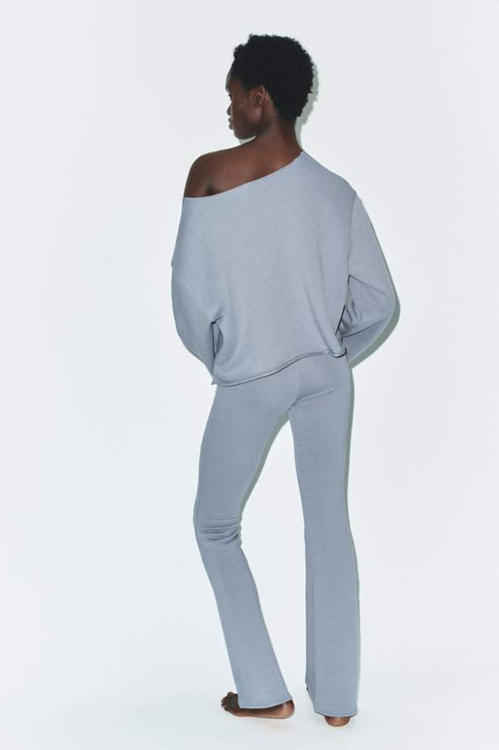 ZARA РАСКЛЕШЕННЫЕ БРЮКИ С ЭФФЕКТОМ ПОТЕРТОСТИ, СЕРО-СИНИЙ