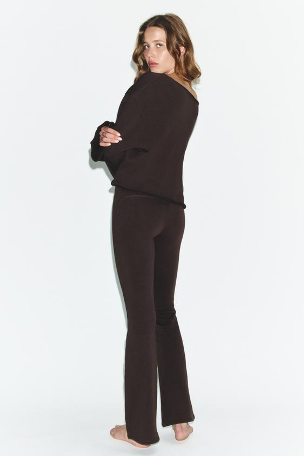 ZARA РАСКЛЕШЕННЫЕ БРЮКИ С ЭФФЕКТОМ ПОТЕРТОСТИ, КОРИЧНЕВЫЙ