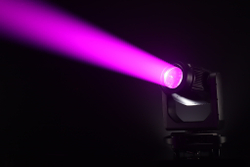 BSWF LE 1000 Вт IP66 — гибридная вращающаяся голова 4 в 1 с LED 1000 Вт, CMY и зумом 4°–50°