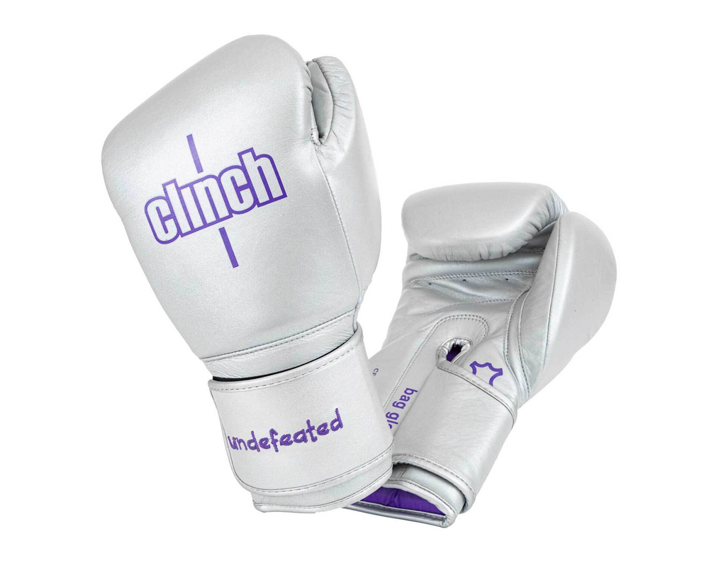 Перчатки снарядные Clinch Undefeated Russian Team серебристые C163RT