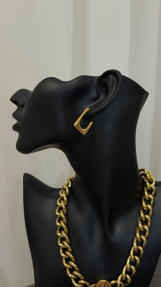 Серьги пусеты незаконченный прямоугольник, оттенок золото Серьги пусеты незаконченный прямоугольник, оттенок золото