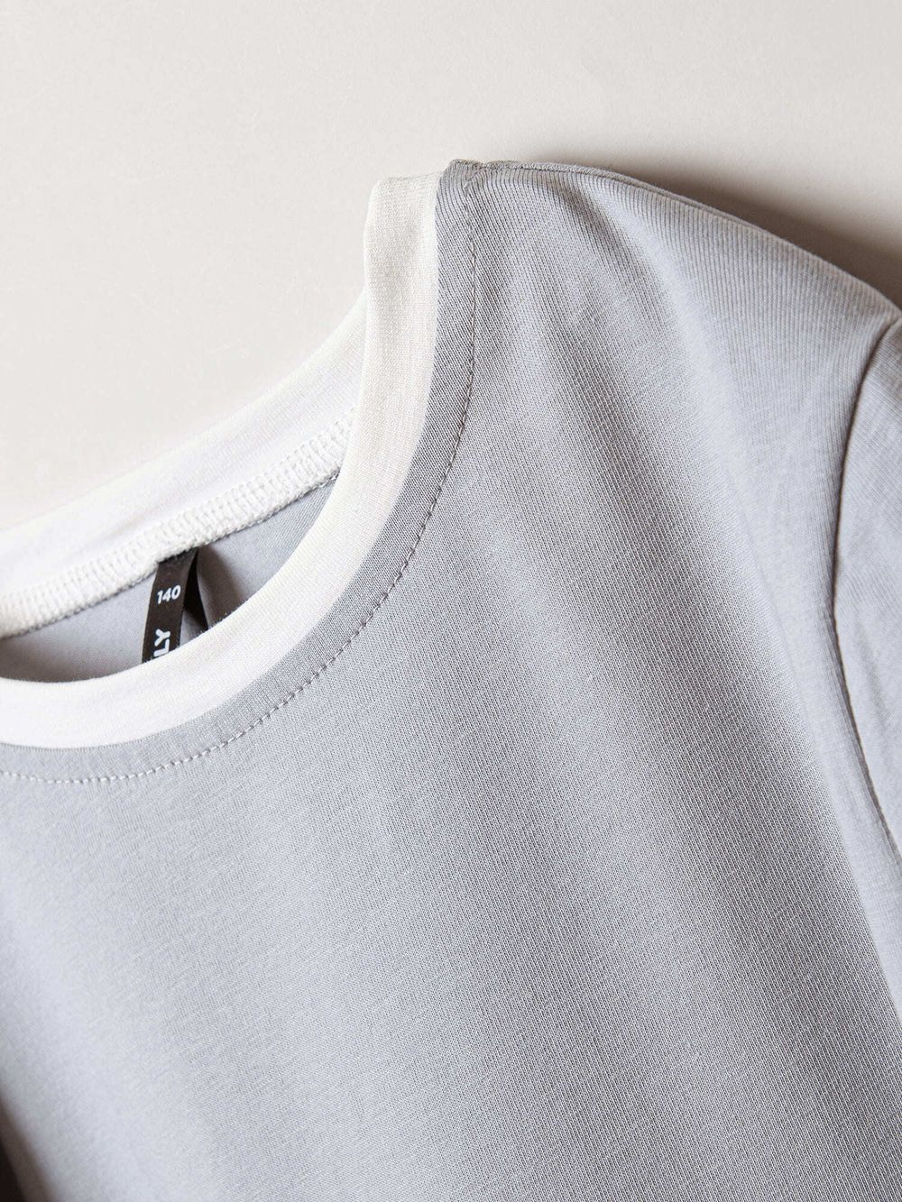 Лонгслив оверсайз "Туман" с контрастной отделкой 7+