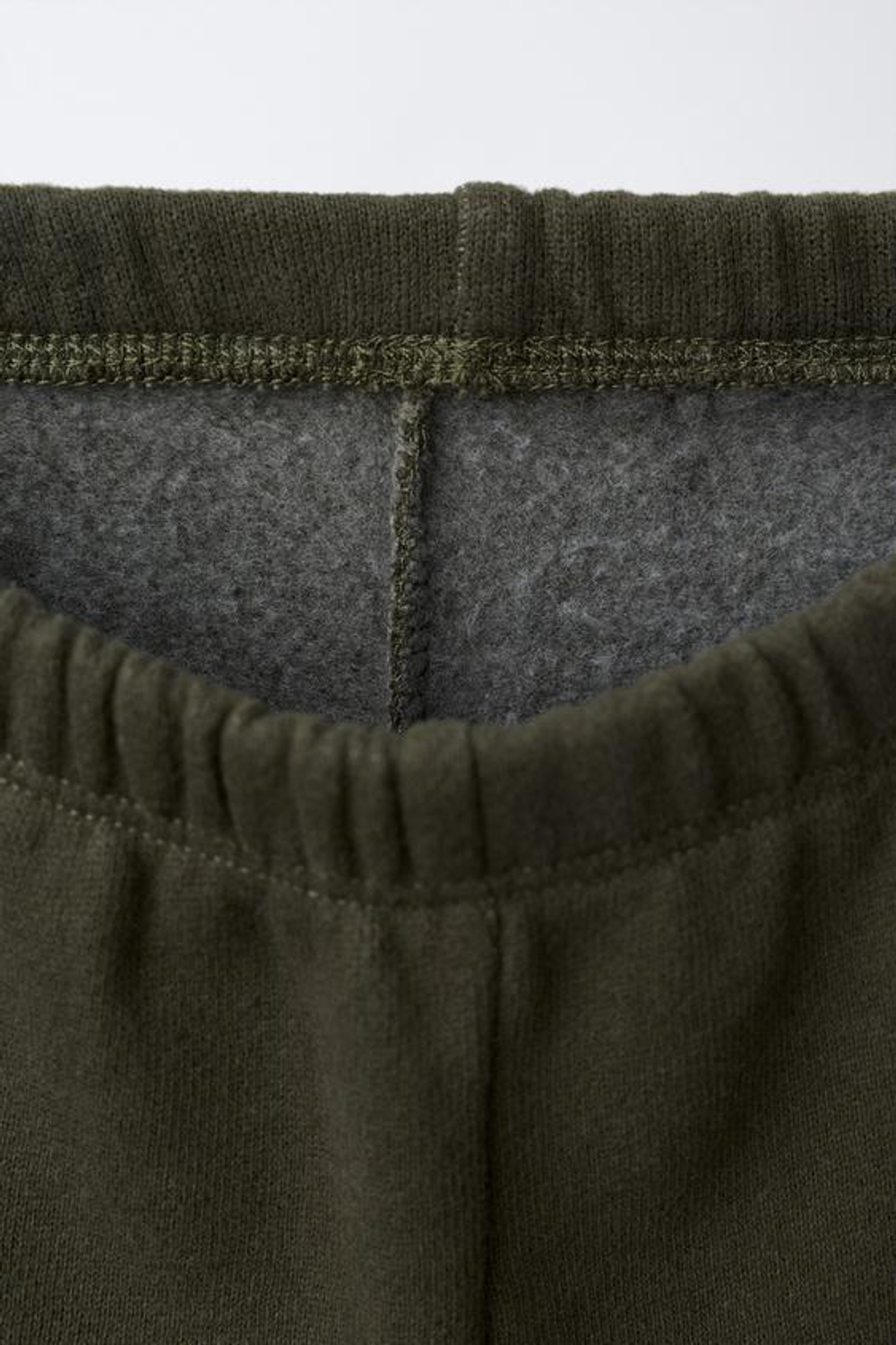 ZARA БРЮКИ-ДЖОГГЕРЫ С ЭТИКЕТКОЙ, ТЕМНО-ЗЕЛЕНЫЙ