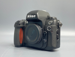 Nikon F100