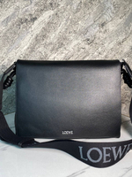 Сумка-мессенджер Loewe