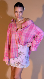 Рубашка в клетку оттенок малиновый сорбет осень 2025