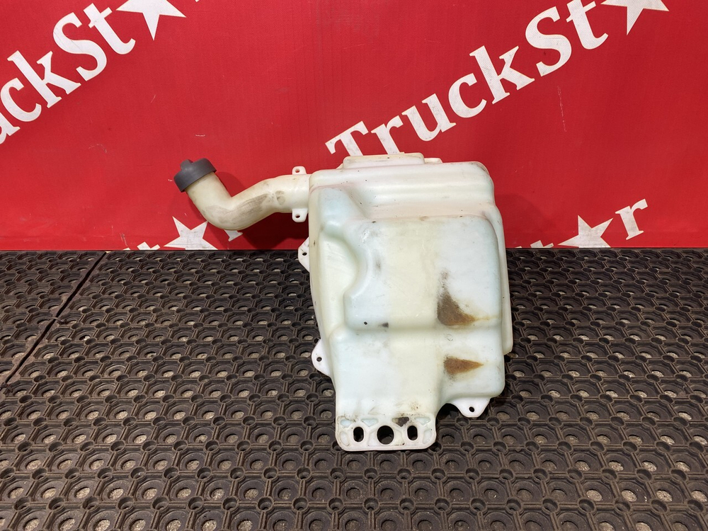 Бачок омывателя лобового стекла