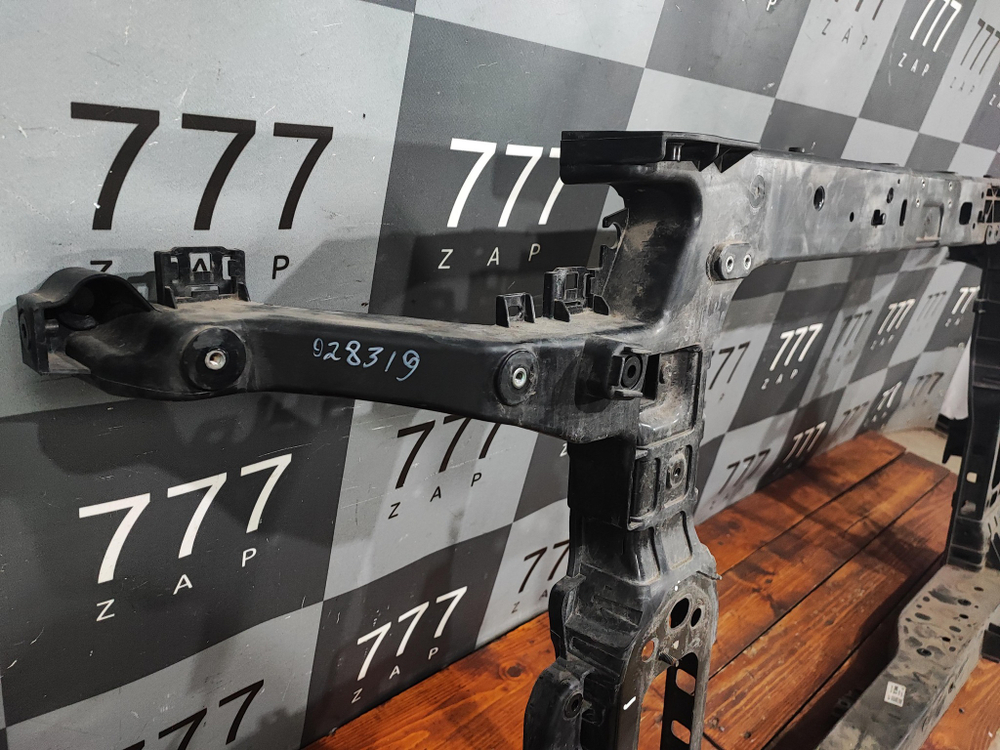 Панель передняя Hyundai Santa Fe 4 (TM) 18-20 Б/У Оригинал 64101S1000