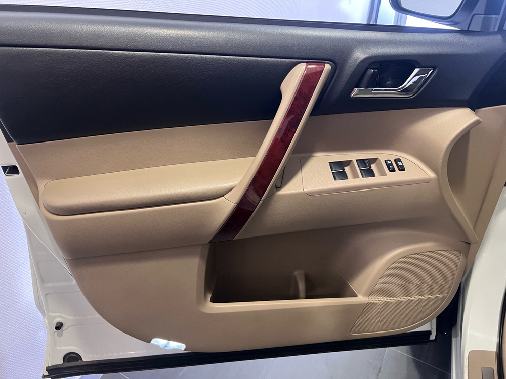 Toyota Highlander, 2011 год