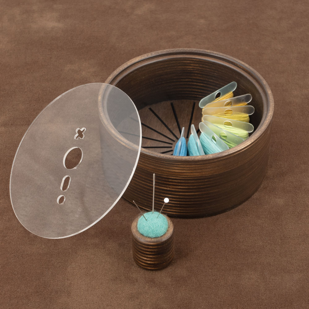 Круглая 12,5 см на 18 бобинок