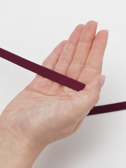 Резинка бретелечная слива мягкая глянцевая ширина 10 мм