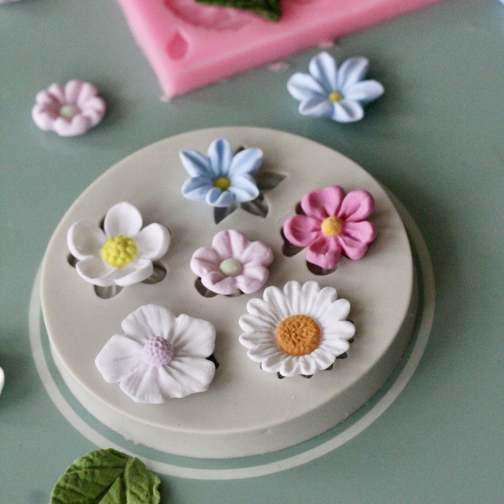 Молды силиконовые в наборе 2 шт "Цветочки и листики" разноцветные / Формы для лепки цветов и листьев