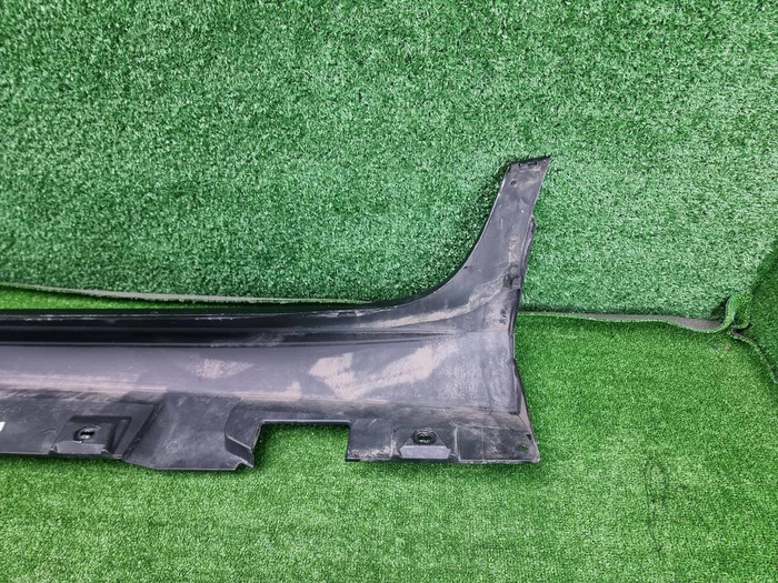 Накладка порога правая Mercedes AMG GT (2017-2023)