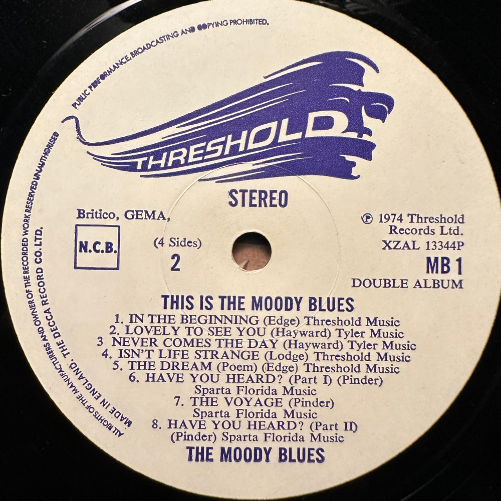 The Moody Blues - This Is The Moody Blues 2LP (Англия 1974г.)
