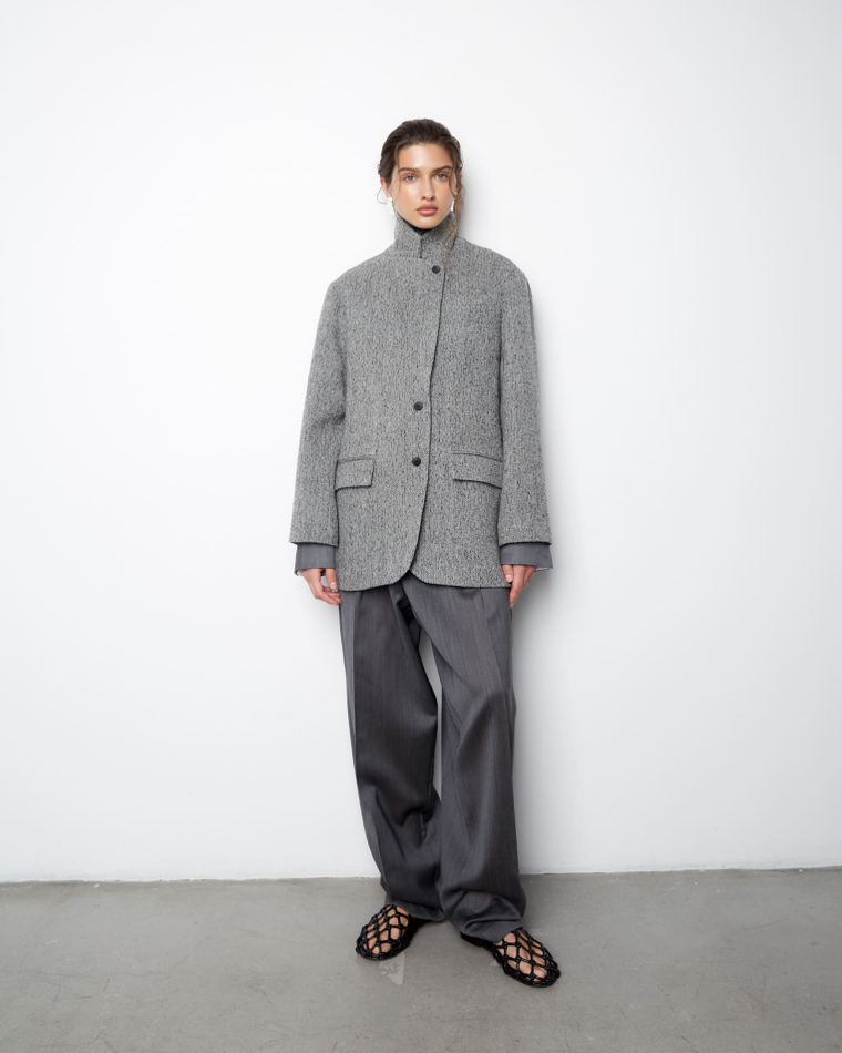 Пальто-жакет из шерсти елочка серый