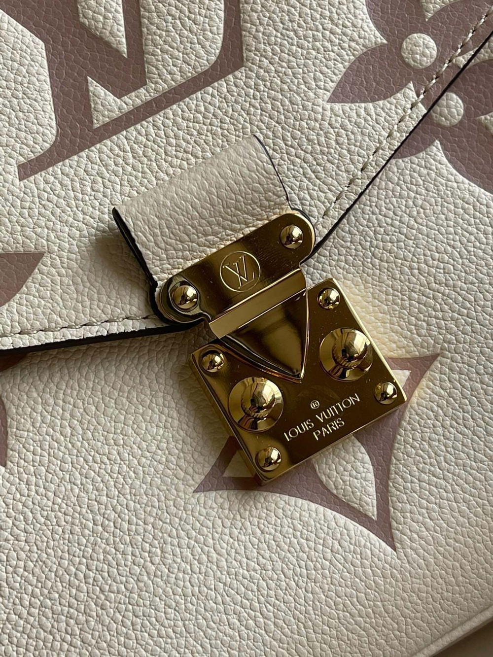 Louis Vuitton Metis