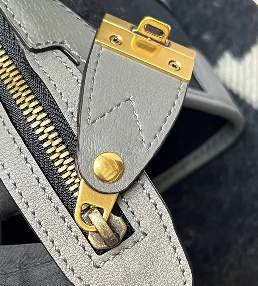 Сумочка женская Gucci Bauletto маленького размера серый