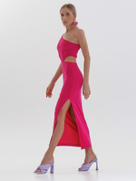 Платье c вырезом на одно плечо