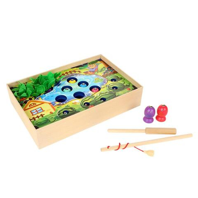 Развивающая игрушка деревянная Рыбалка пруд, огород, коробка C-41682