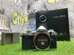 Olympus OM-D E-M5 II