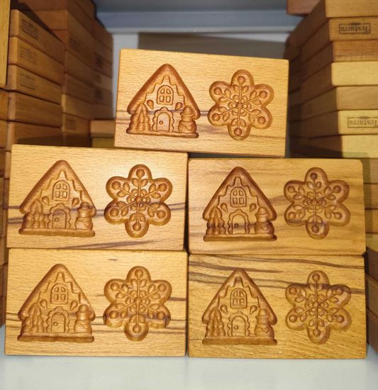Пряничные штампы домик и снежинка