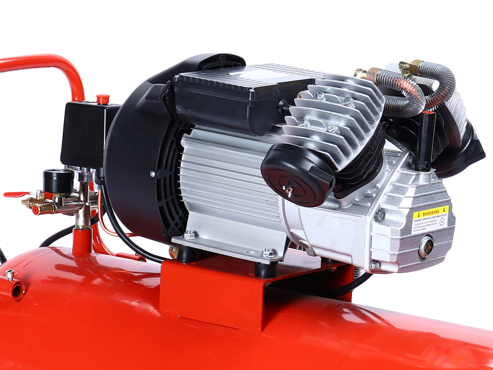 Компрессор пневматический 220В 2.2кВт 8атм. 250л/мин. ресивер-100л поршн. с прям. привод. V-обр. GTE