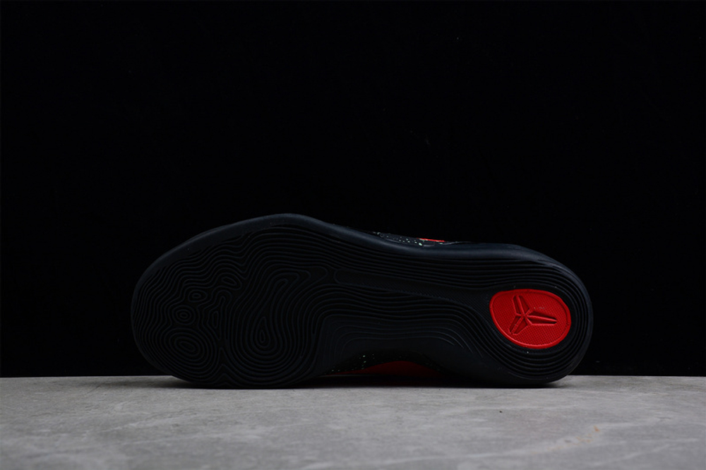 Kobe 9 low university red 2025