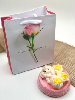 Комплект «Зайчик весенний, роуз в пакете Ты прекрасна»