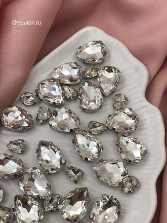 Стразы в цапах капли