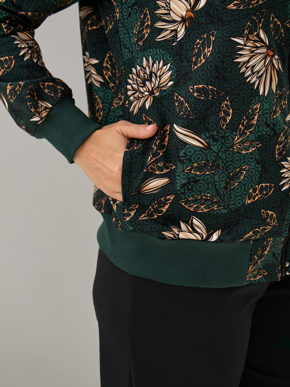 Толстовка К-184/изумрудный-хризантемы