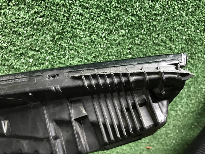 Битая Фара правая Cadillac Escalade 4 (14-20) LED