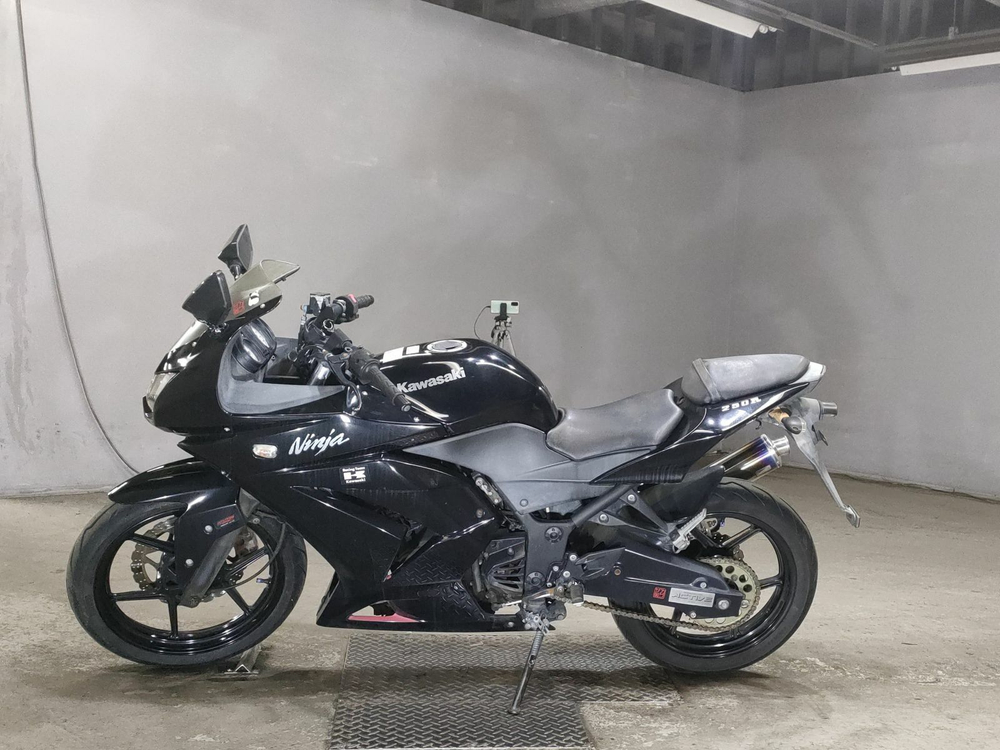 Kawasaki Ninja 250R 042000