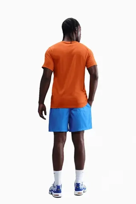 Футболка Nike Sportswear Club - оранжевый