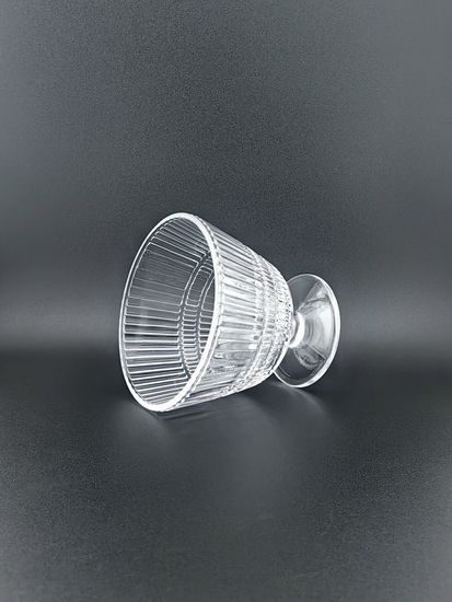 Креманка 340 мл. из стекла на ножке