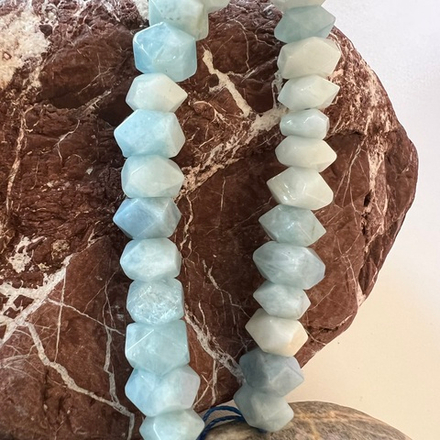 Аквамарин. Камни для изделий на заказ. Цена зависит от вида заказанного изделия