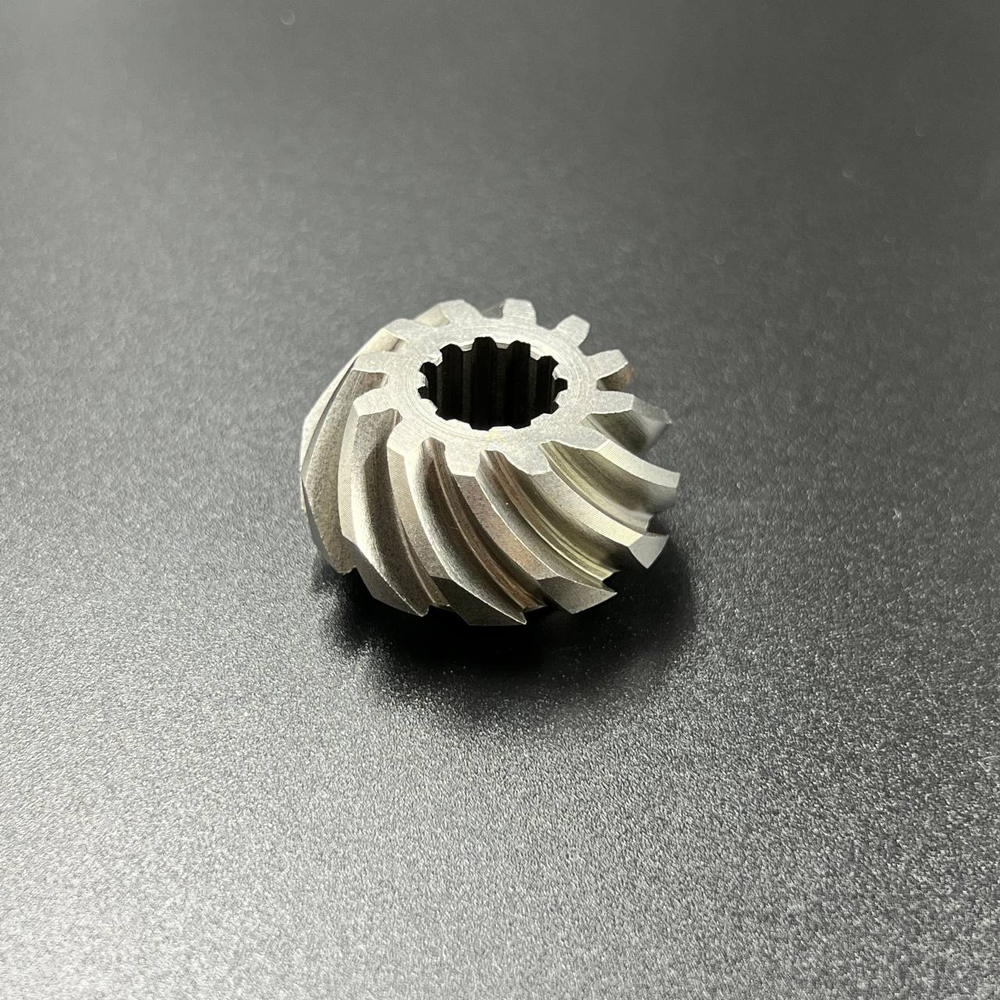 Шестерня вертикального вала (Пиньон) Suzuki DF,DT 9,9-15 (57311-93901; 57311-93910) (Osaka)