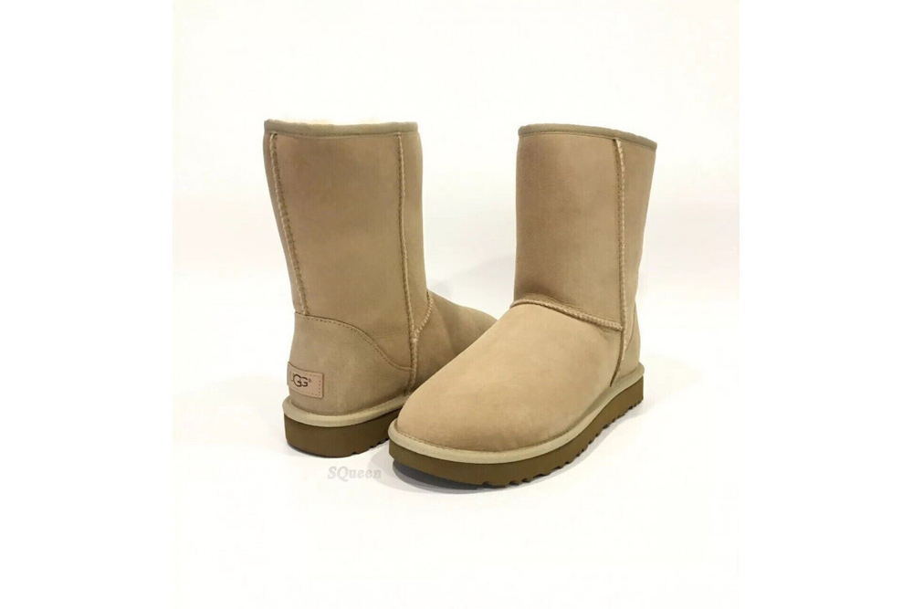 UGG Classic Short II Sand