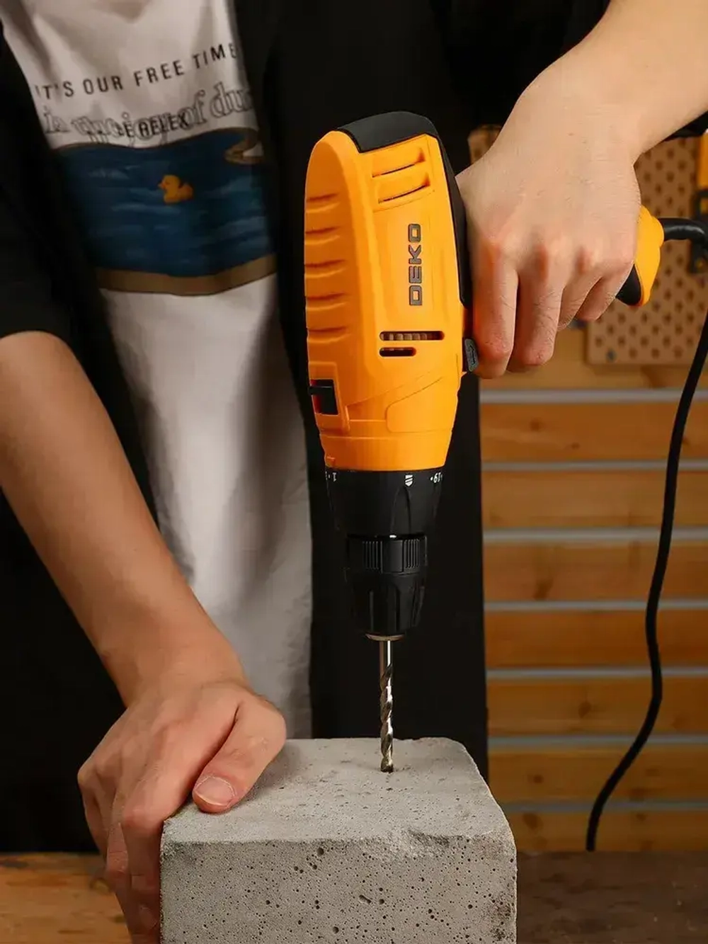 Дрель-шуруповерт сетевая DEKO DKD450