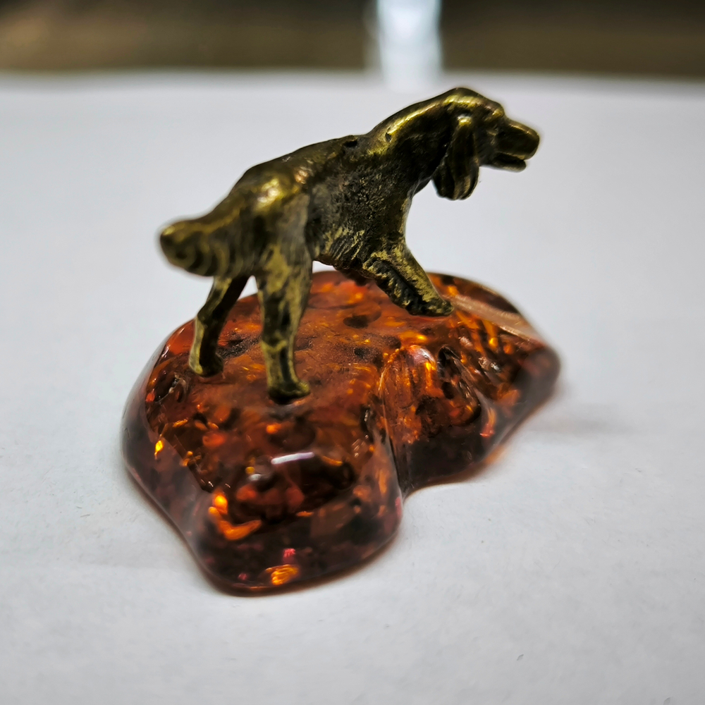 Фигурка собака Сеттер (латунь, янтарь)