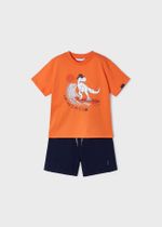 футболка с шортами