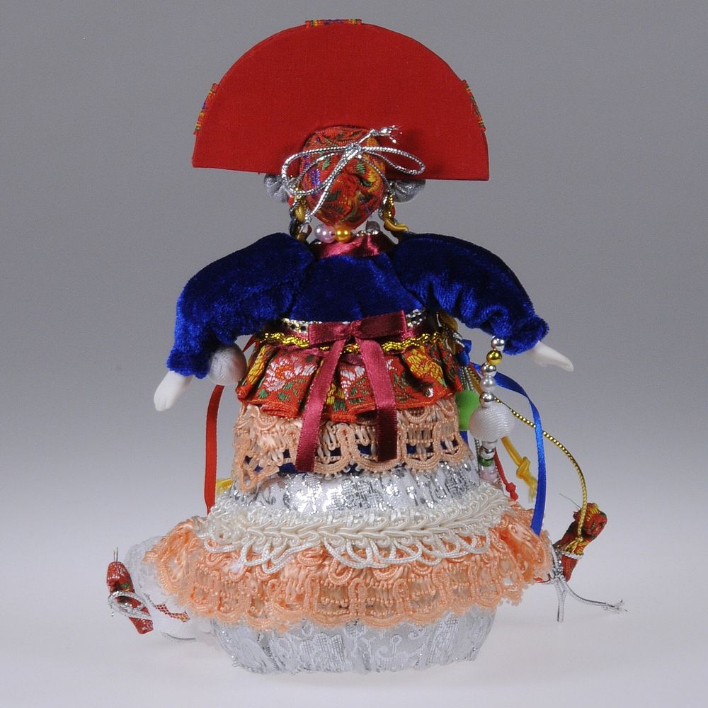 Шутейная кукла "На снежном коме"