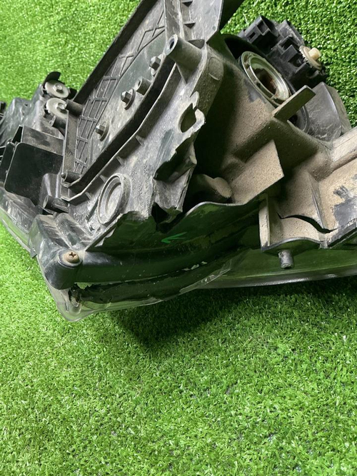 Битая Фара правая Mazda 6 GH (2009-2013) галоген