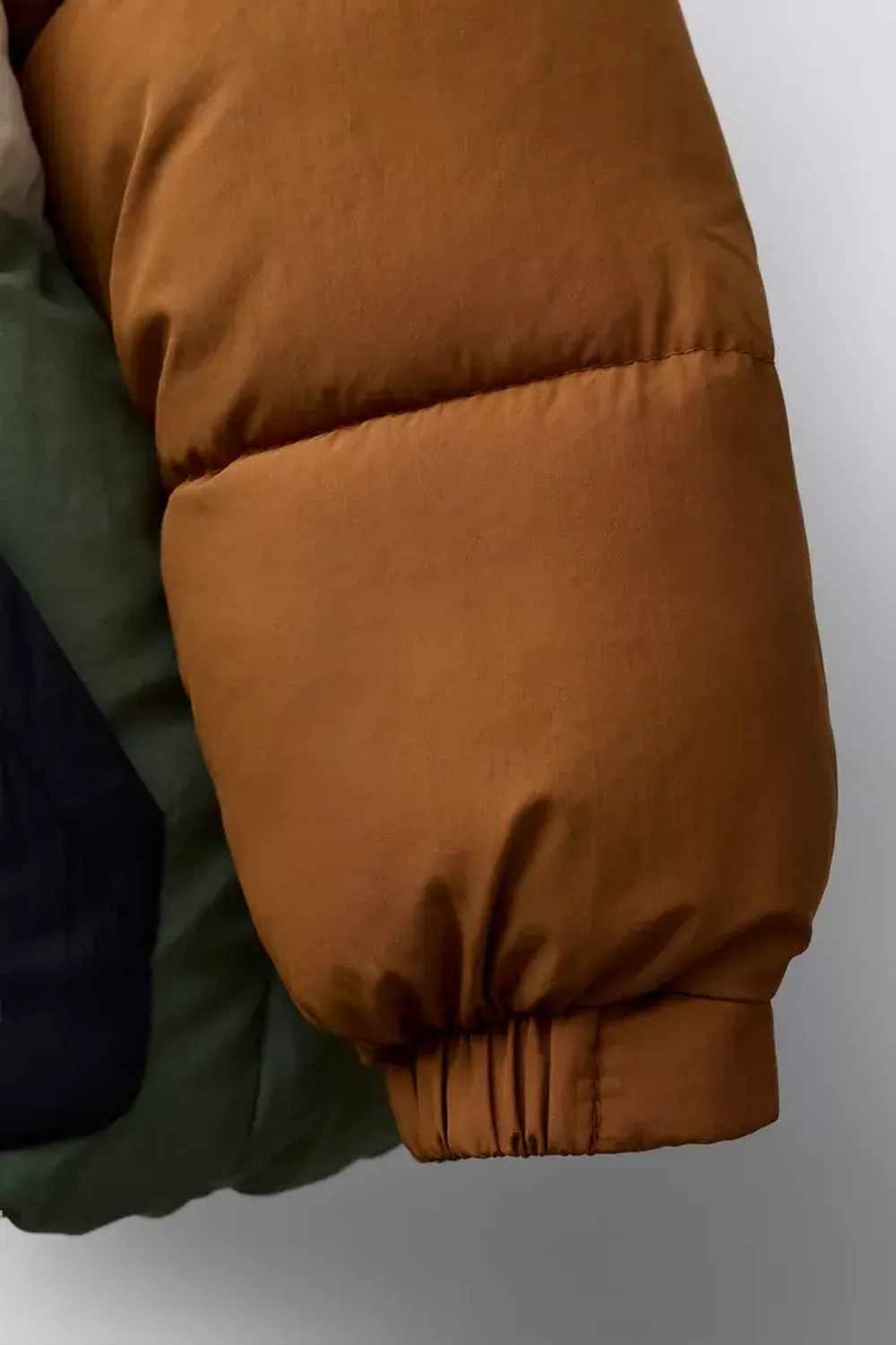 ZARA СТЕГАНАЯ КУРТКА КОЛОР-БЛОК WATER REPELLENT С ФЛИСОВОЙ ПОДКЛАДКОЙ, РАЗНОЦВЕТНЫЙ