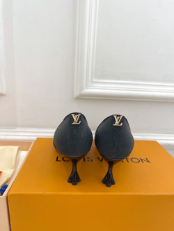 Louis Vuitton Blossom Pump