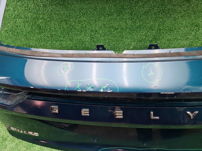 Крышка багажника Geely Monjaro (2021-н.в.)